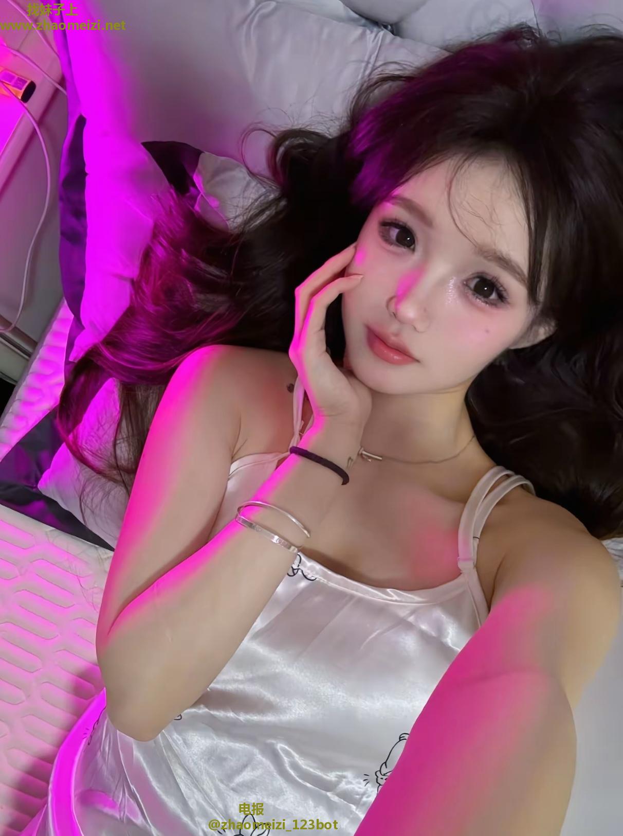 廊坊刚玩的小美女口活很棒小穴紧水多