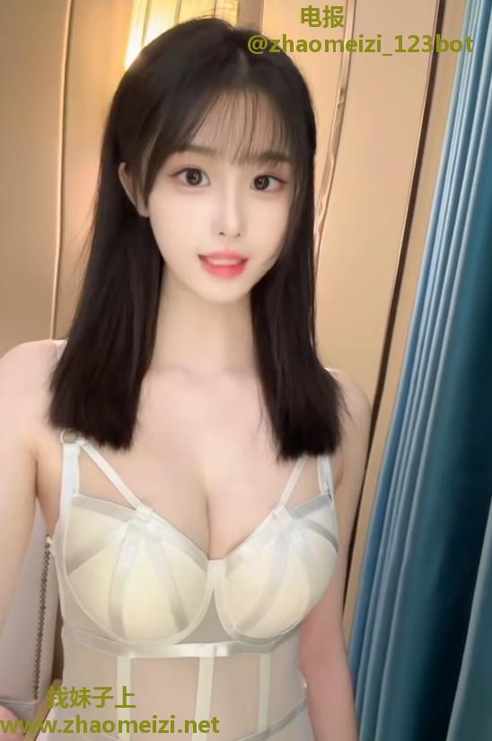 小嫩鸡是男人都喜欢她这款