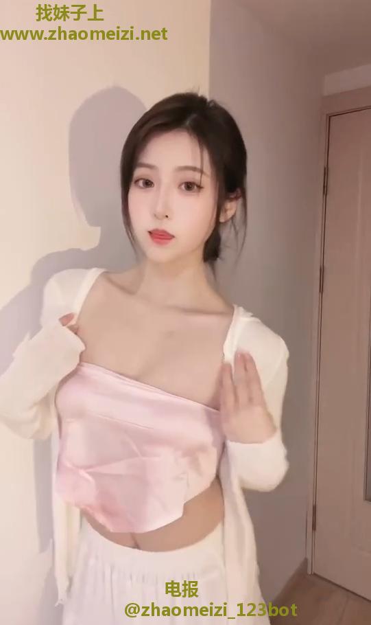 【沈阳】梨型的乳房！看了流哈喇子