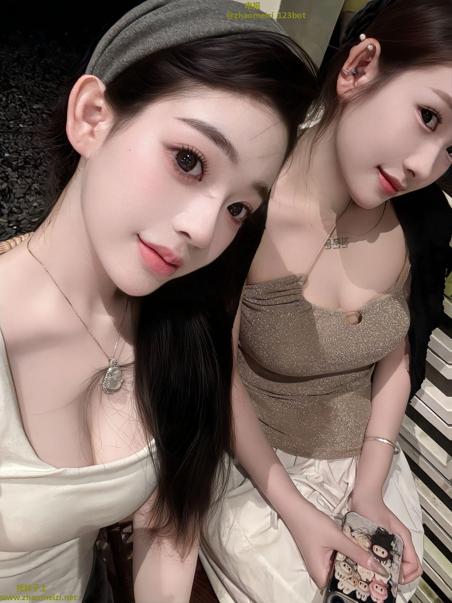 2位漂亮妞淫荡又可爱