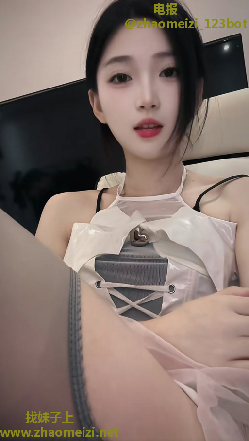 幺妹各种丝袜诱惑受不鸟