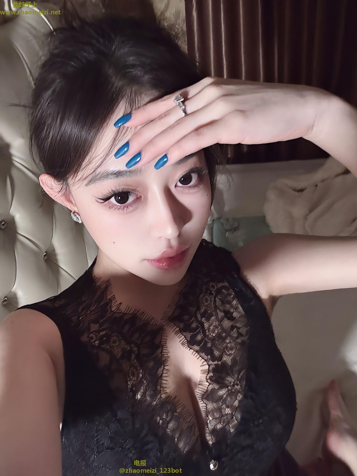闵行尤物程程大奶骚货干她