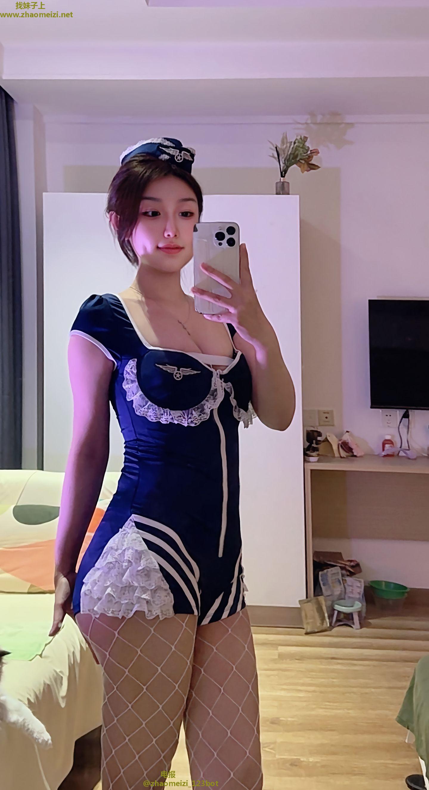 发布个长腿大奶骚货