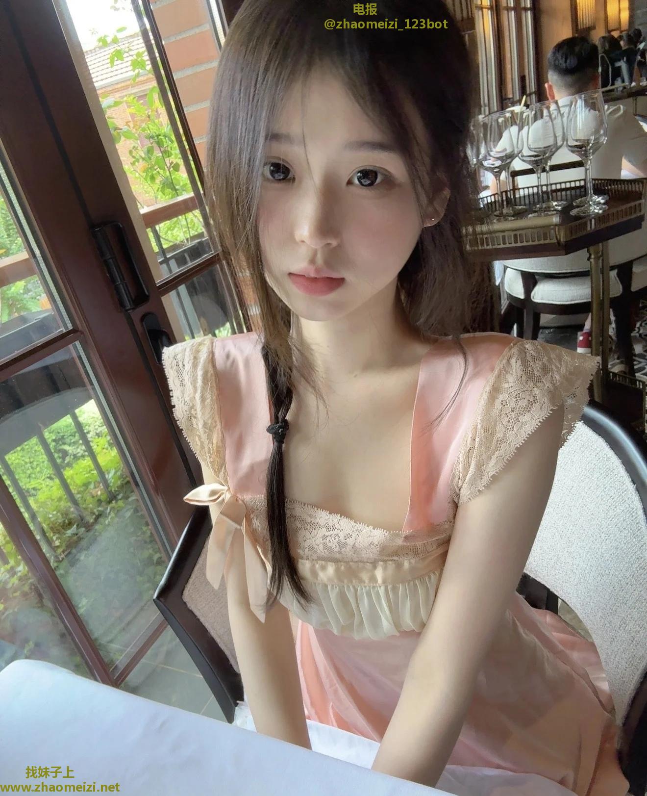 22岁粉嫩白虎可肛可调教有公寓