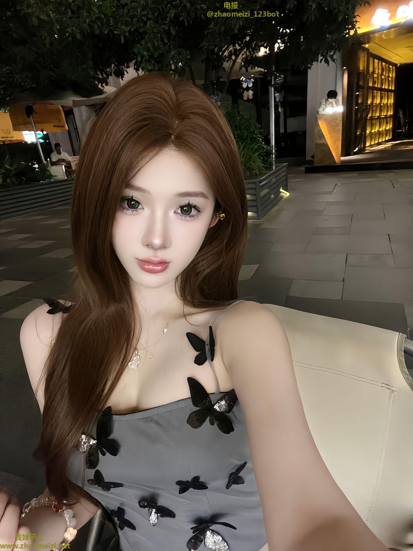 秦淮大奶美女拥有她很性福