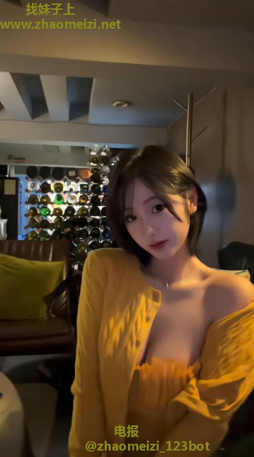 【上海】此女长着一张狐狸精脸