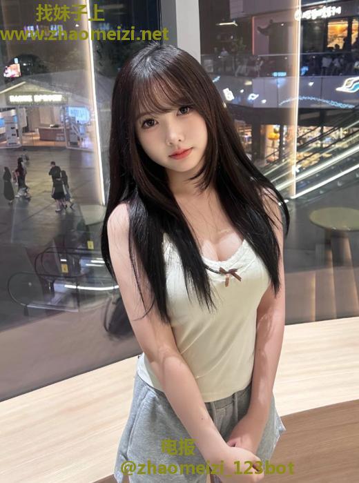 大连水嫩货没吸两下奶头硬起来了 