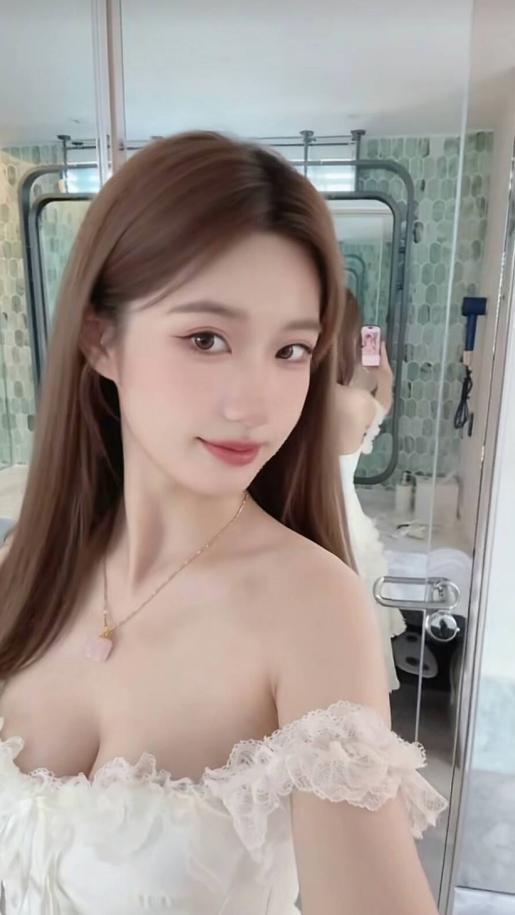 妹子美妙身姿让人流连忘返