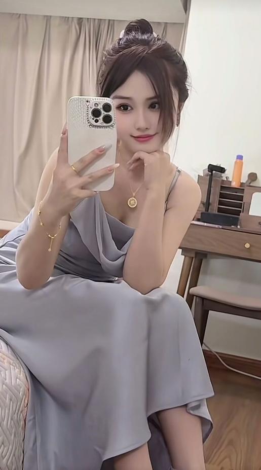 妹子完美容颜让人无可挑剔