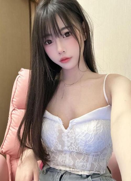 南通口活感觉顶到她的喉咙了