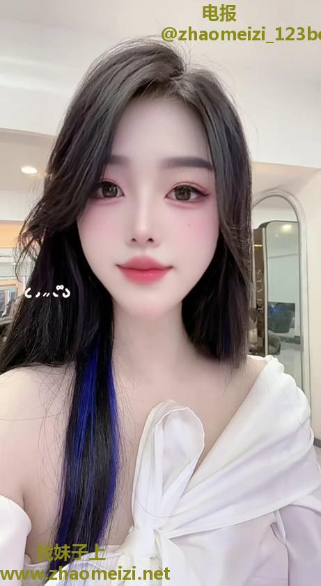 白嫩妹子一次愉快的爽记