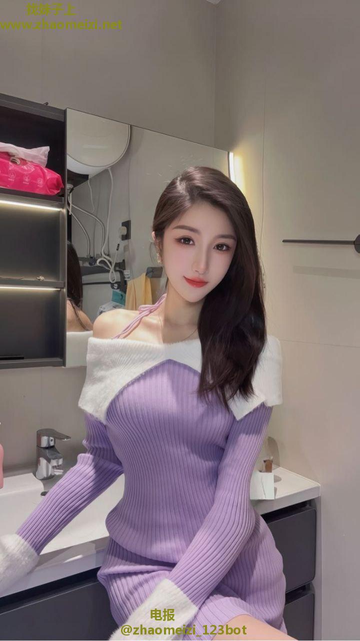 火辣身材勾魂的狐狸精