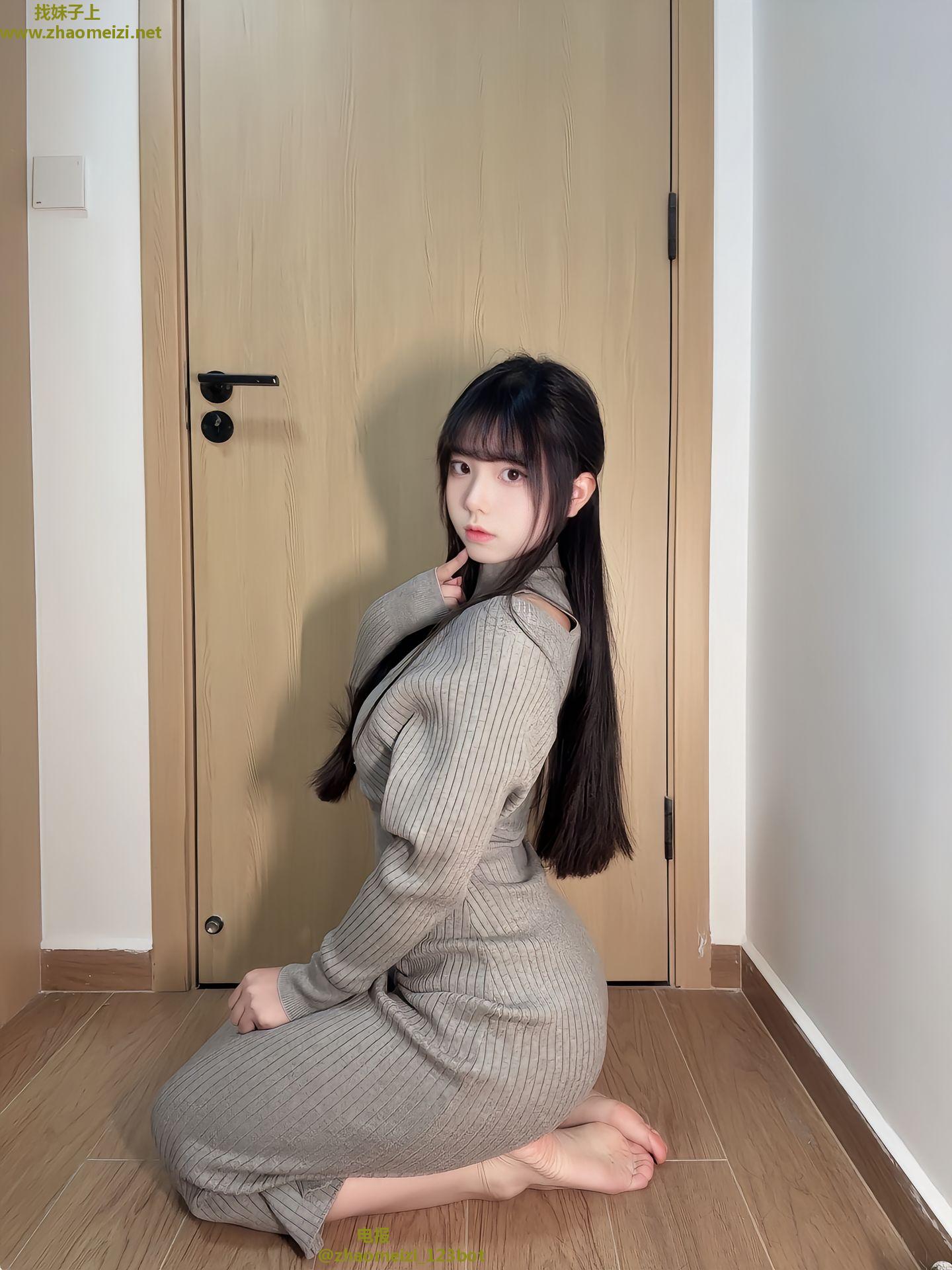 宝藏嫩妹胸大屁股大