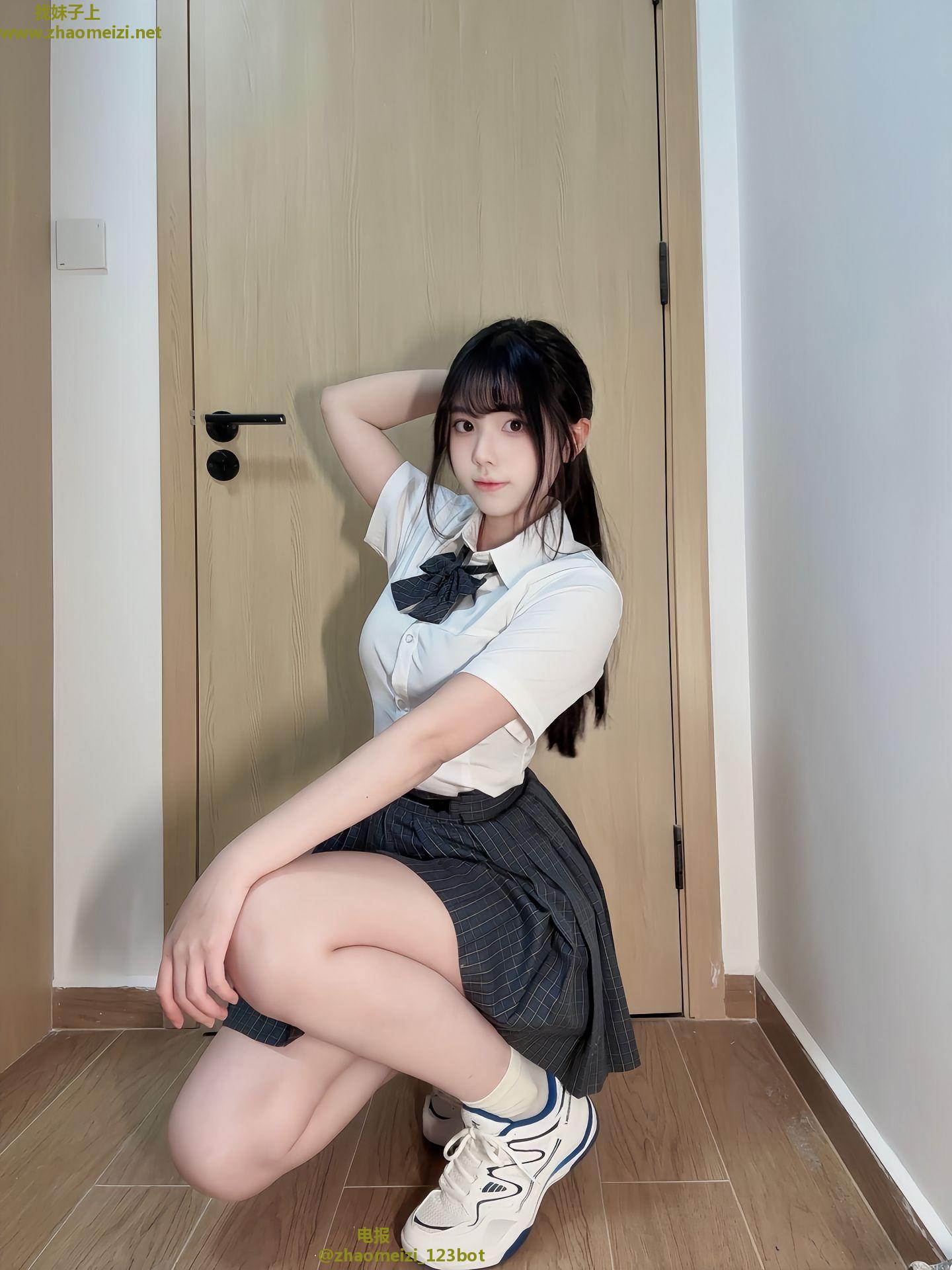 正点妞肉体嫩鲍鱼紧