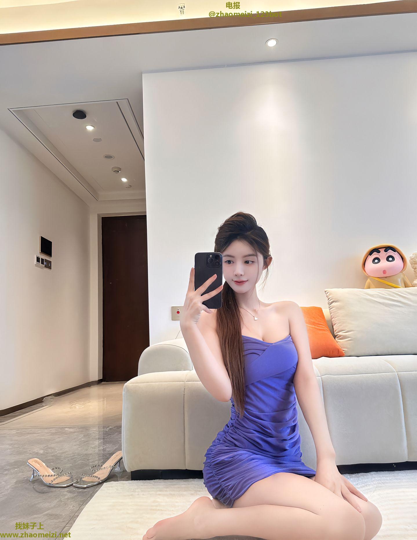 长腿嫩妹真的会玩