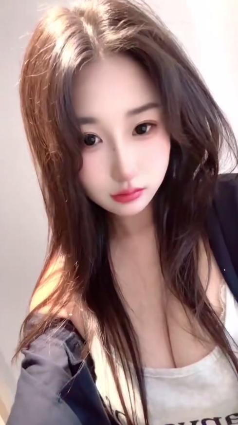 【福州】喜欢跪舔骚气小嫩妹