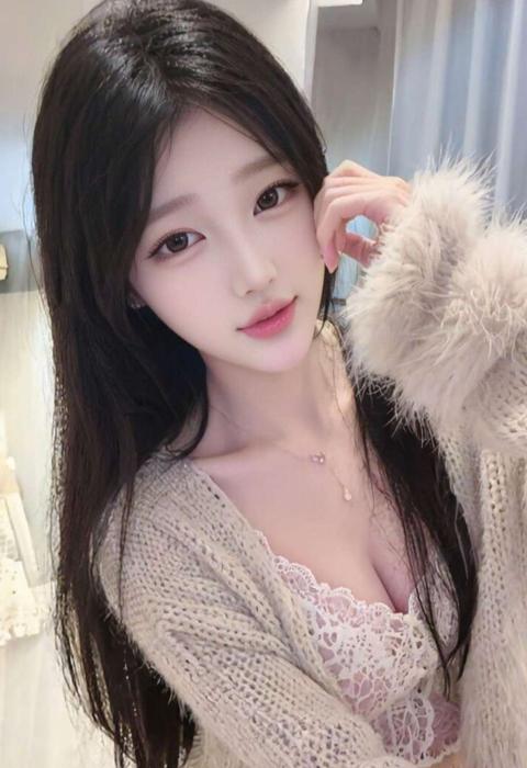 北京浑身散发出女人特有的香味