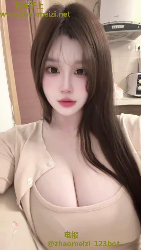 大波霸肥美小蝴蝶很诱人