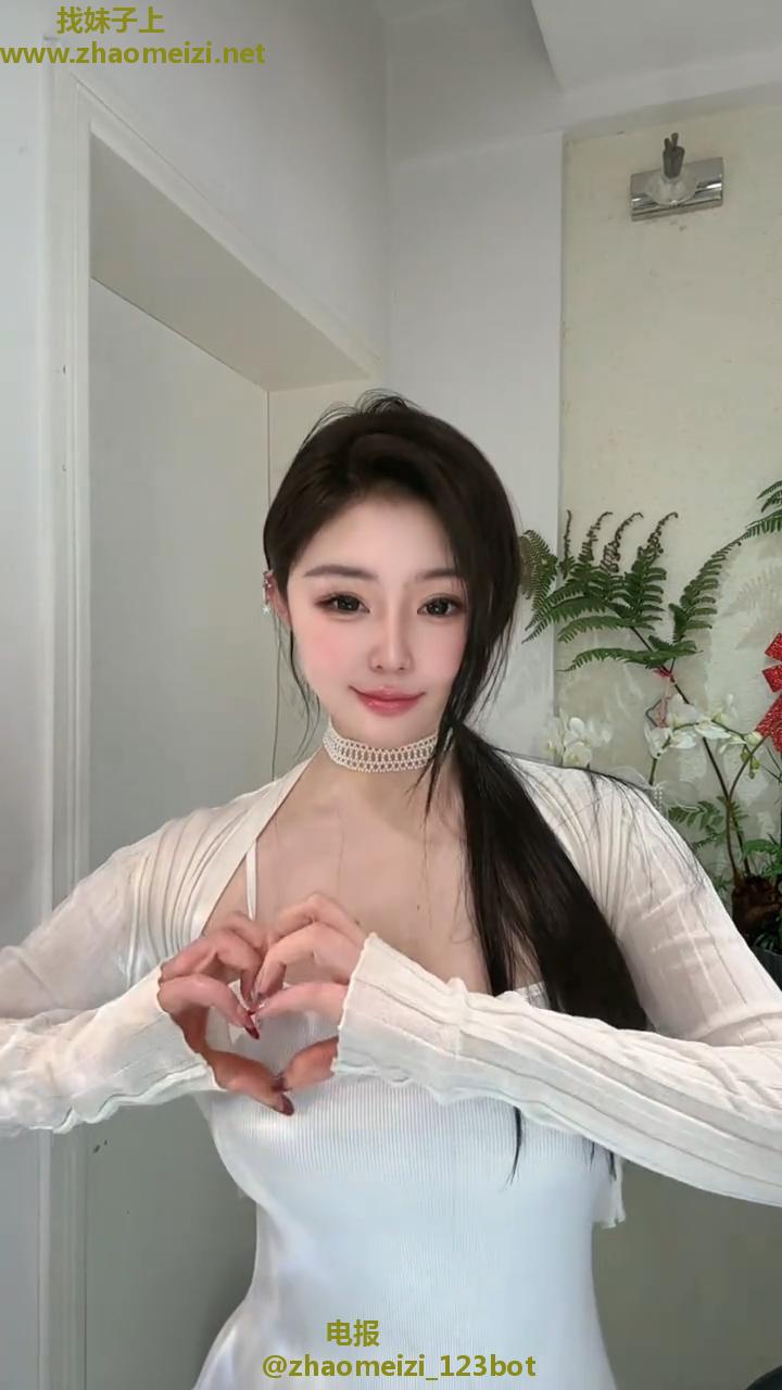 这种巨乳肥穴肏起来爽爆