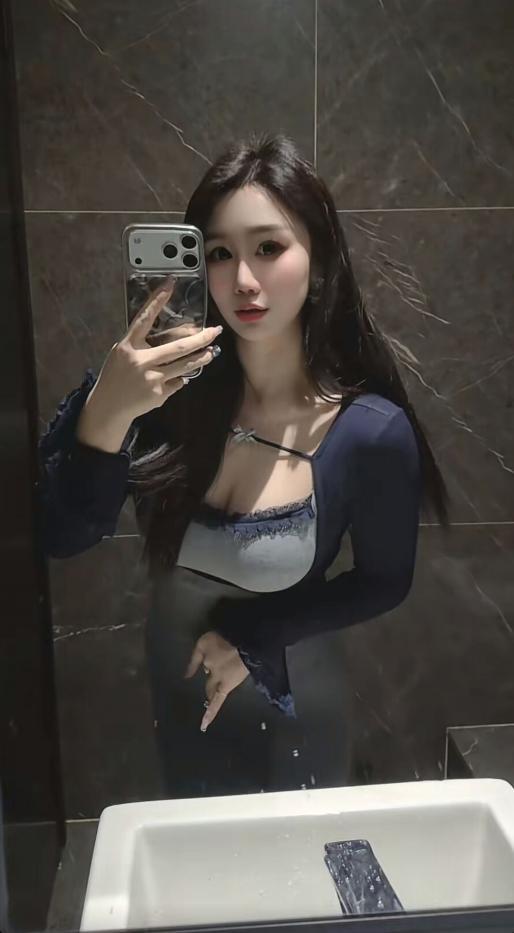 老师迷人大奶摸起来舒服