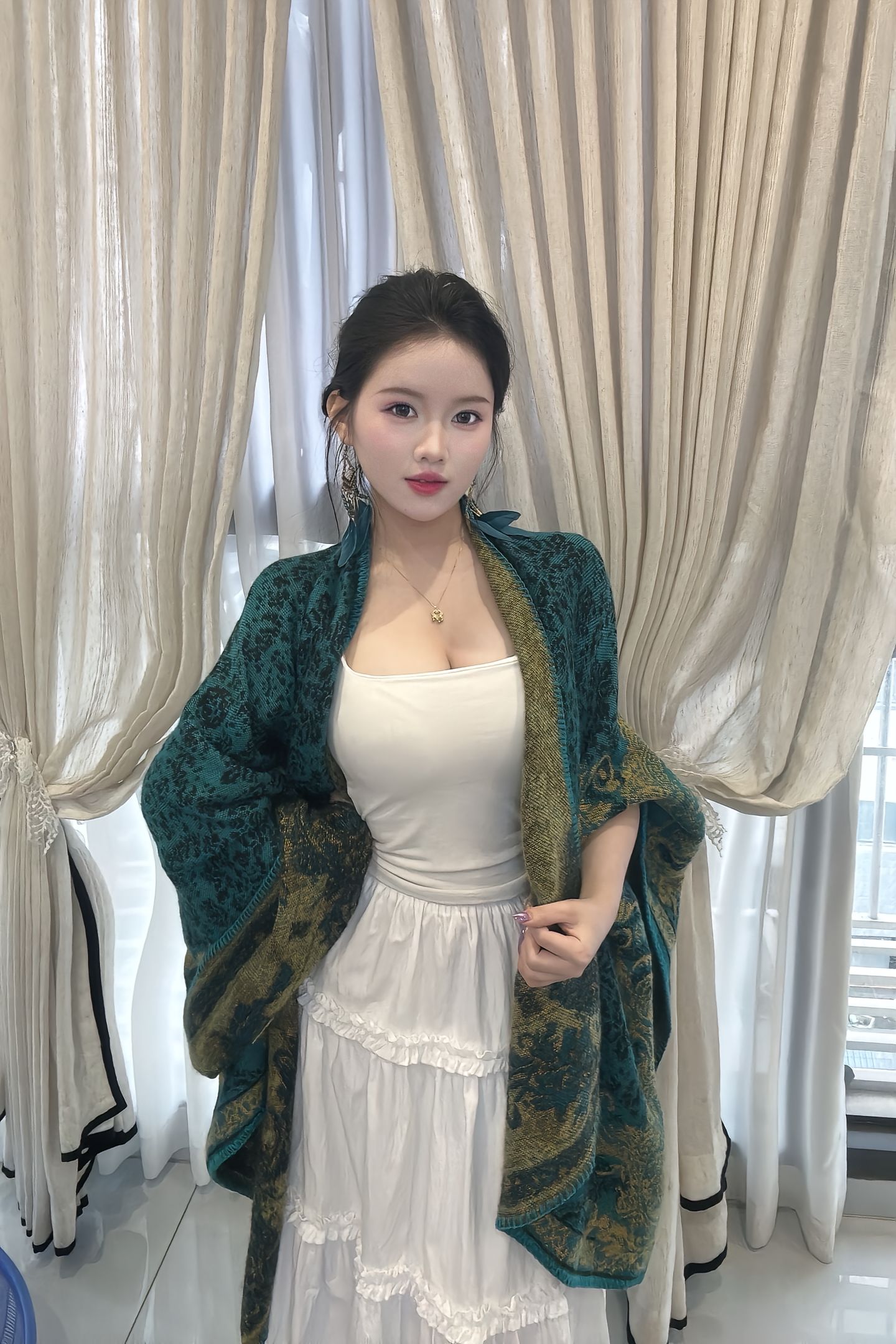 吃上细糠了 超美的小姐姐