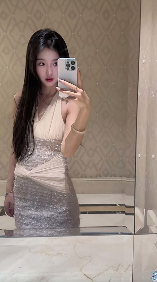 这麽好的小靓妞很少玩到