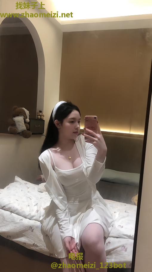 闷骚款大奶妹开大10张