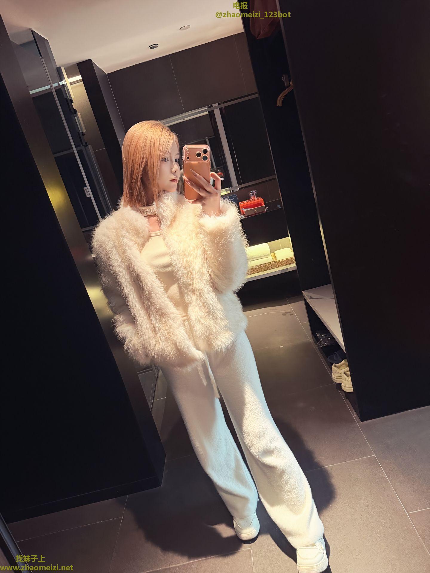 集美开课乖巧甜妹