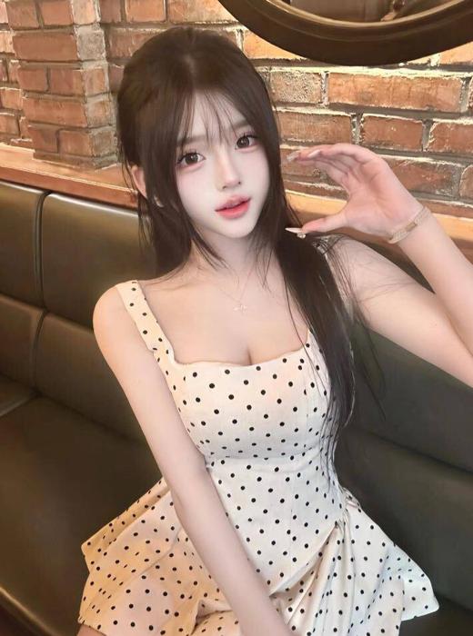 武汉超粉嫩妹子B真的很漂亮