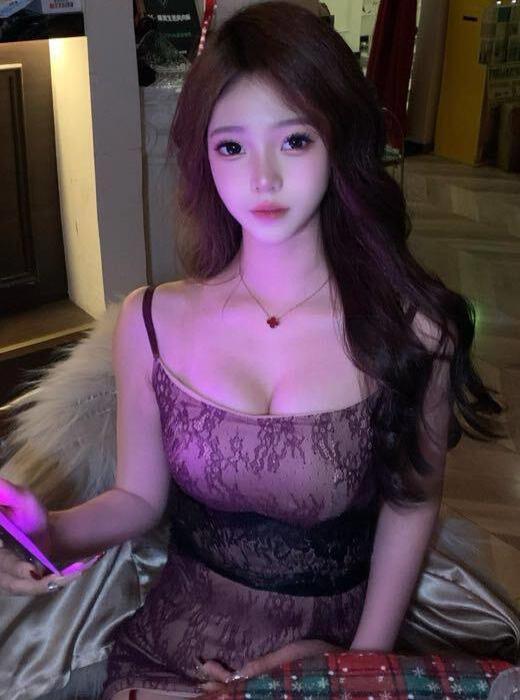 上海有一点小风骚的妹子