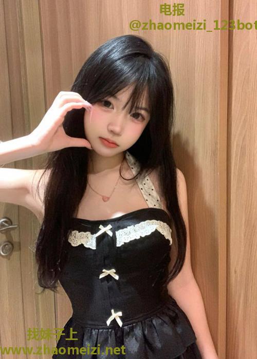 成都非常水嫩妹子下面很敏感