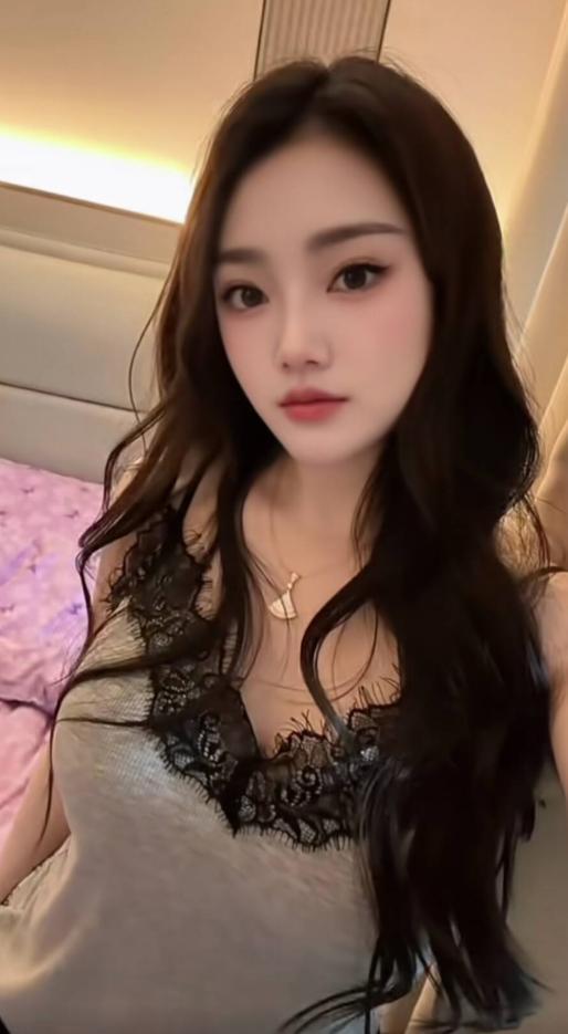 非常好评的妹子颜值又高