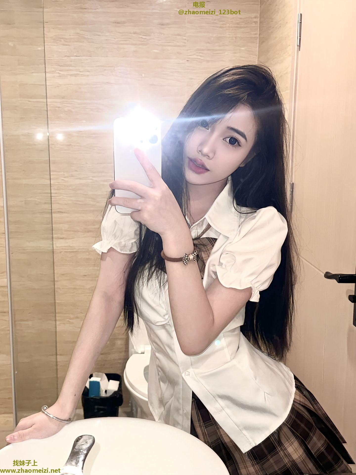 嗦屌很厉害的小美女