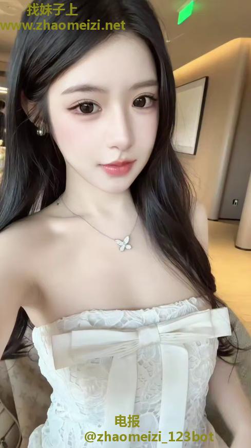 小幺妹性格开朗舔功很爽