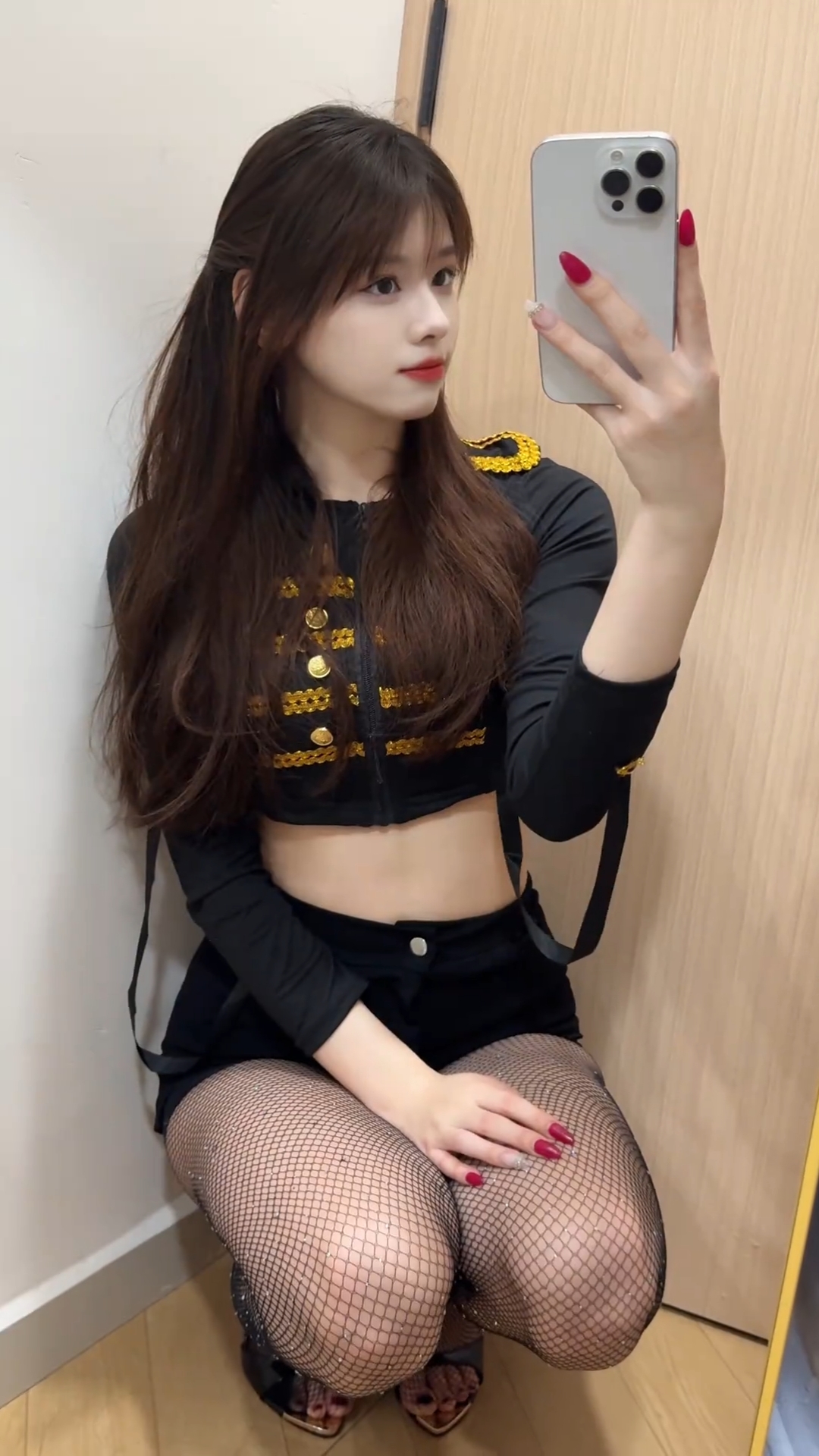 宝山长腿美女可以搞