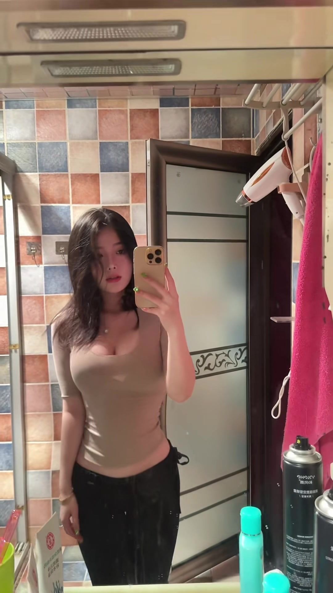 三河骚婷婷微毛嫩穴喜欢的不得了