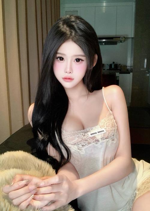 【成都】嫩嫩的小b干到她腿软
