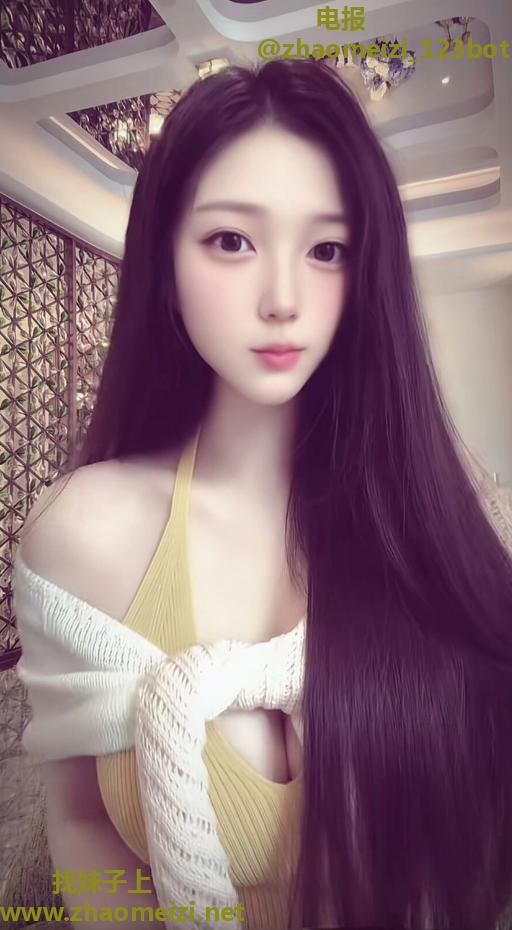 青秀姑娘乳白奶子太美了