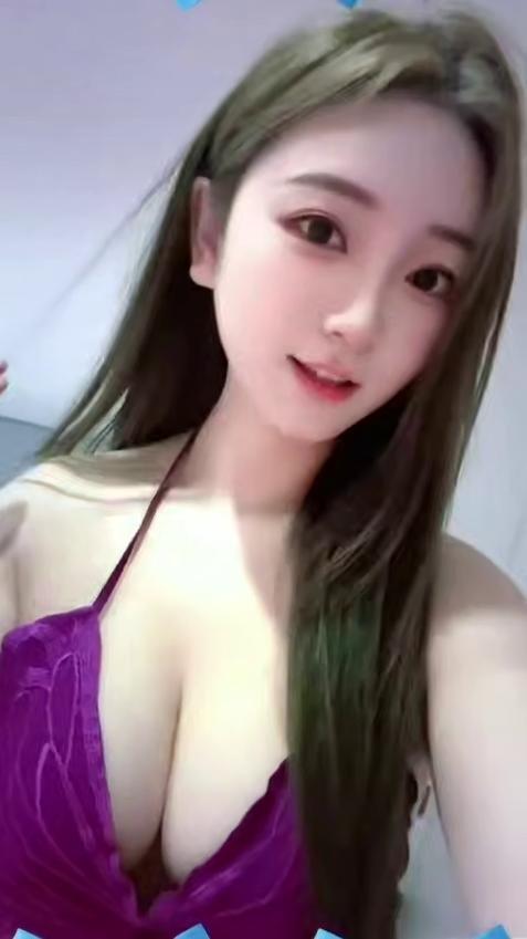 身上有体香的骚妓奶很大