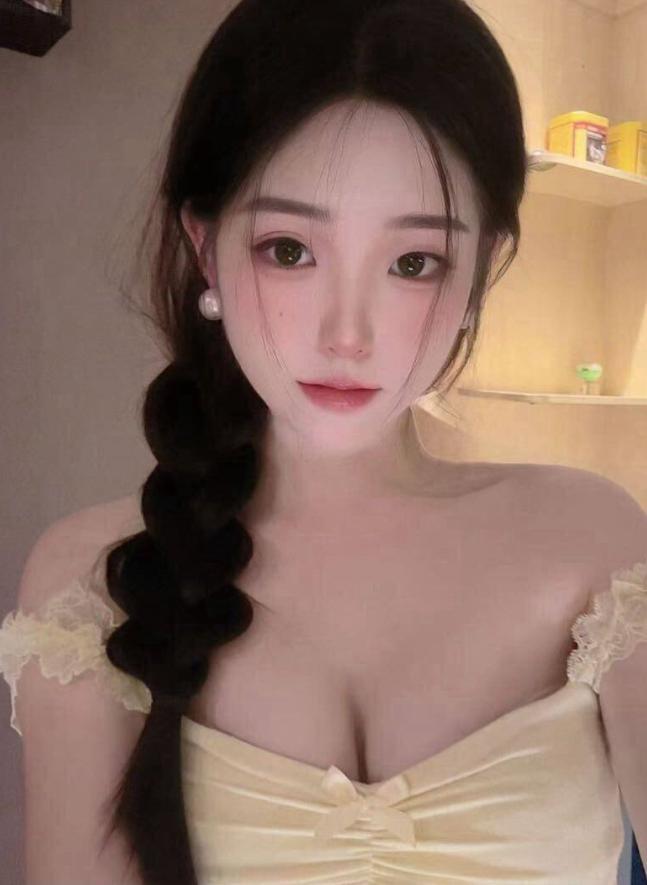 妹子很听话让她怎么做都行