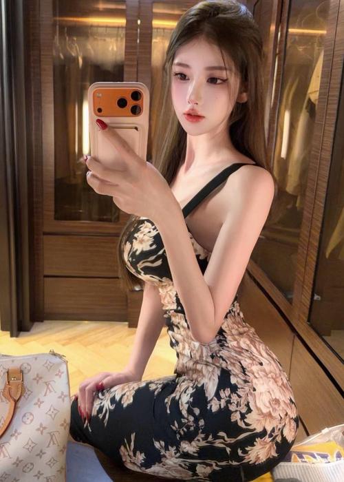 上海高颜值大长腿性感小嘴唇