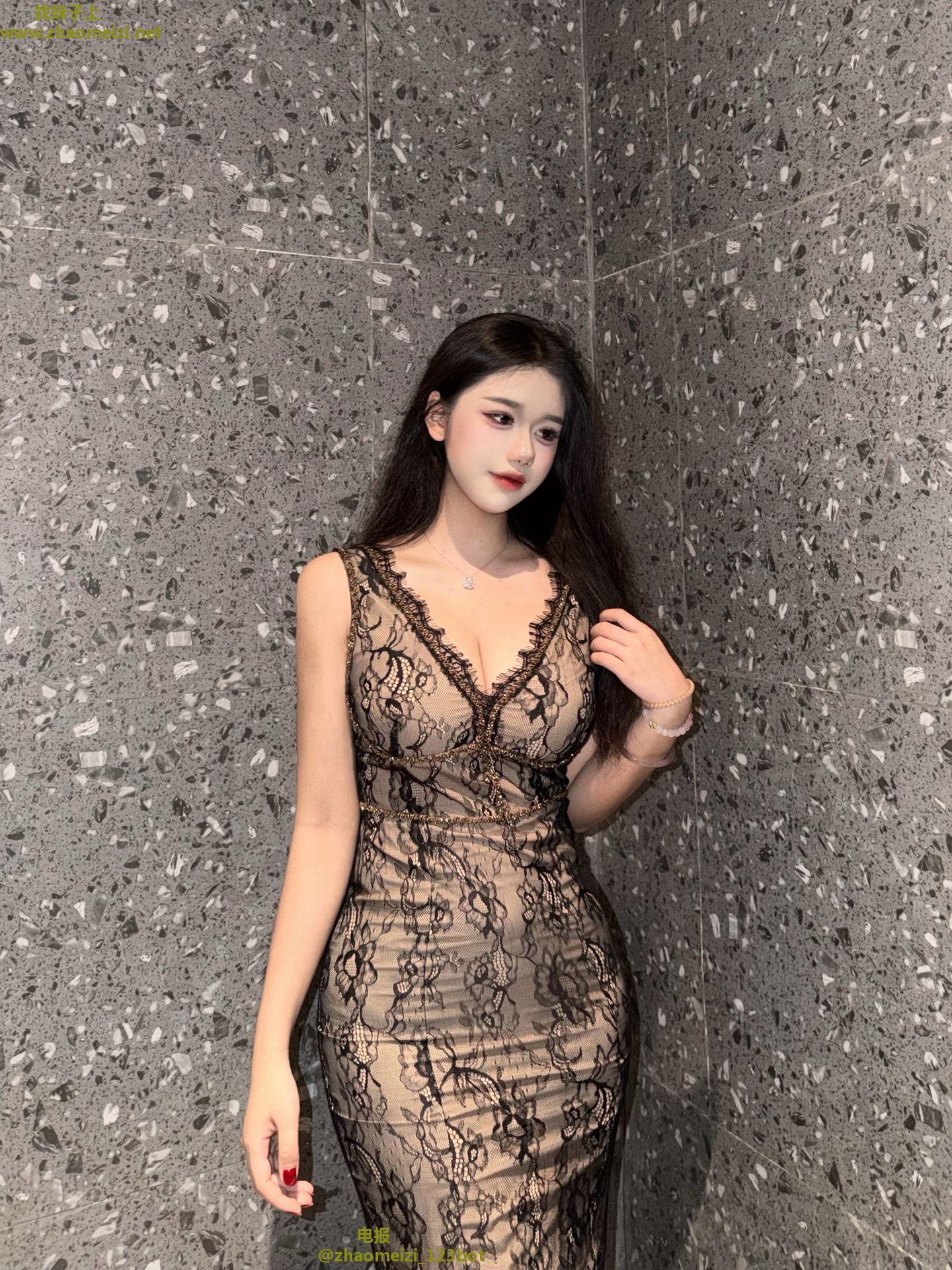 D杯美女温柔式服务