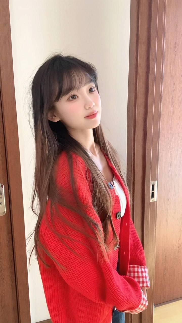 20出头粉嫩妹子长的美