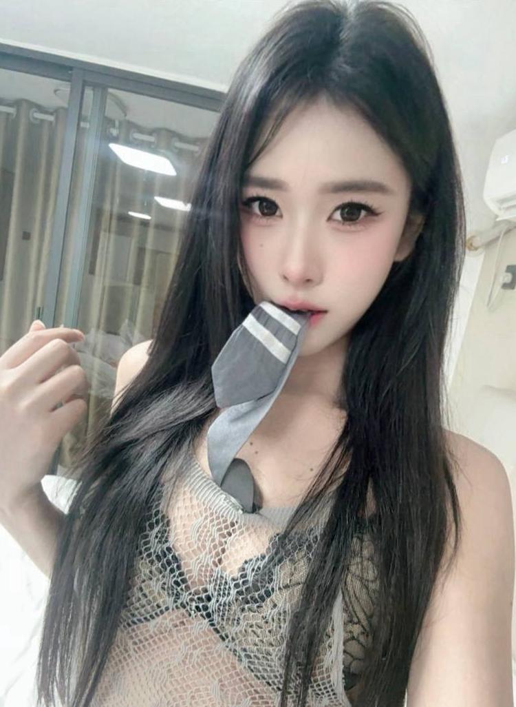 妹纸颜值让人心旷神怡