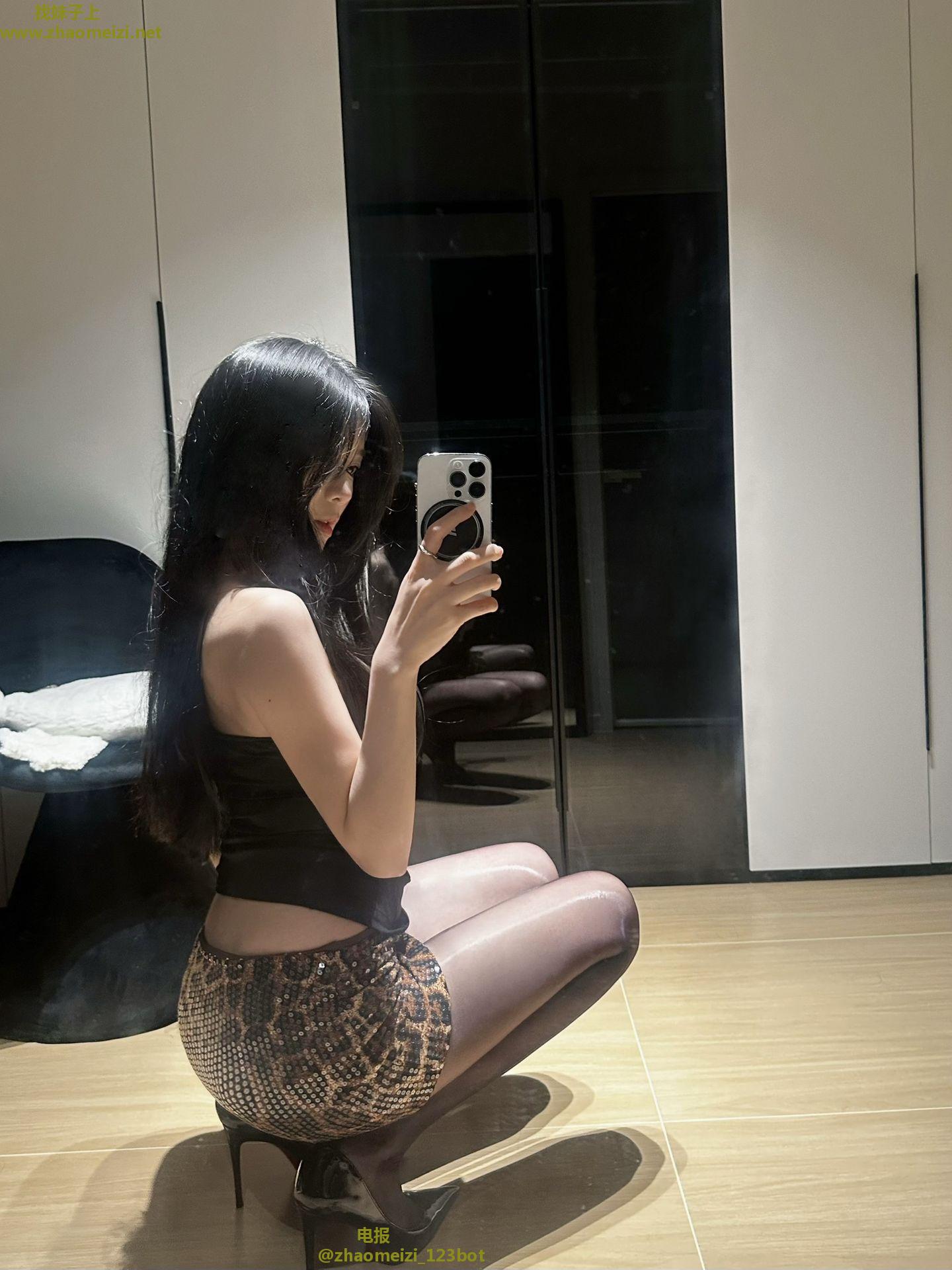 小辣妹上下唇都能搞