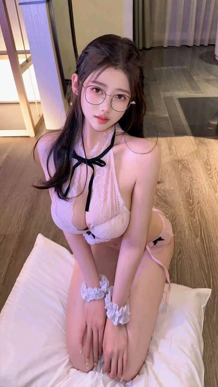 这样的骚妹哪个男人受得了