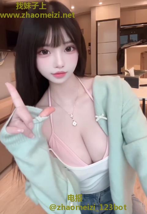 重庆性格很乖巧奶头粉色的