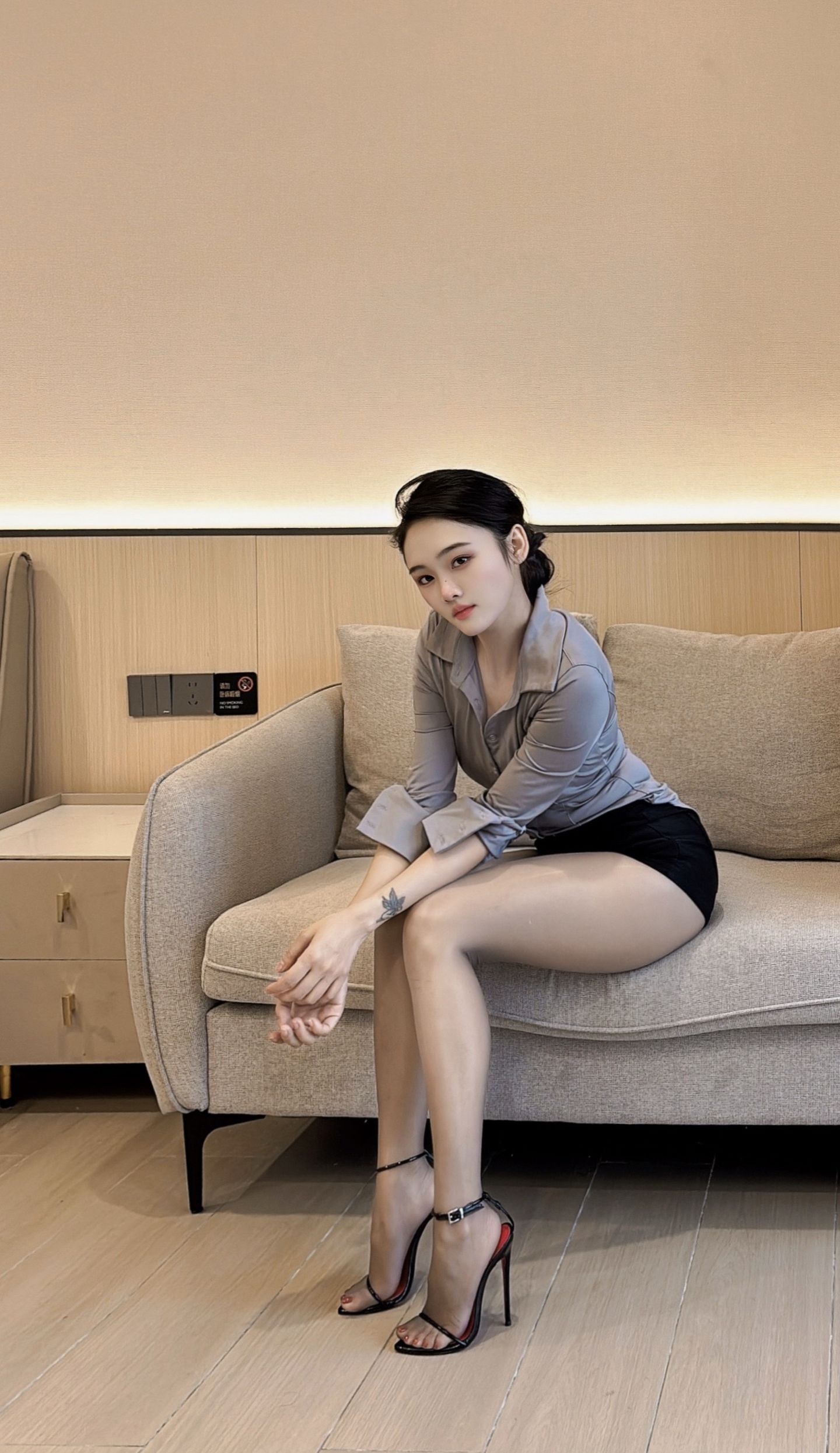 金牛骚老师会嗦会夹玩的开