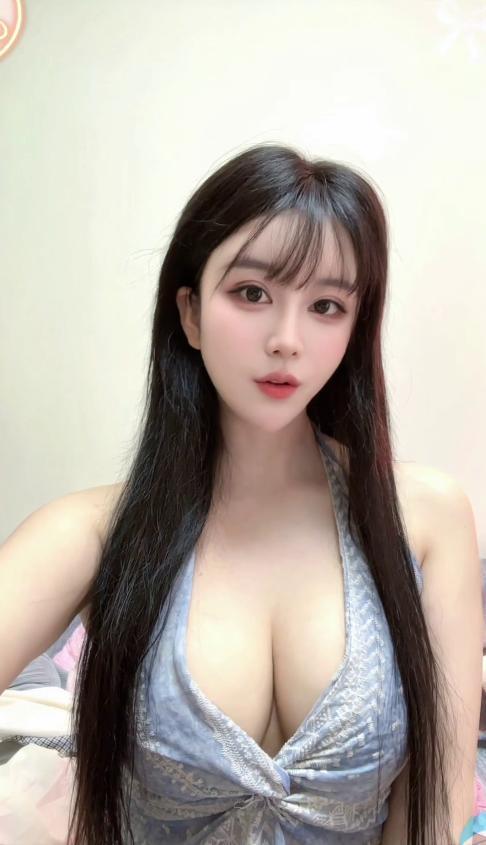 湿妹嘤嘤呻吟声让人很性奋