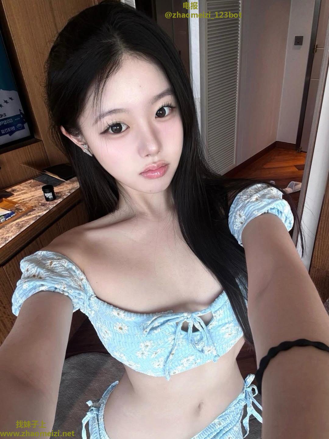 思思小美女蜜桃奶粉bb